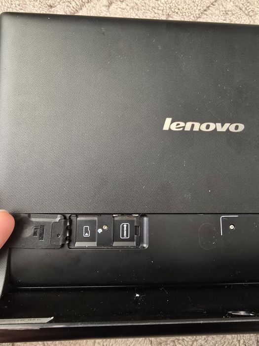 Tableta Lenovo Yoga 2 la 250ei