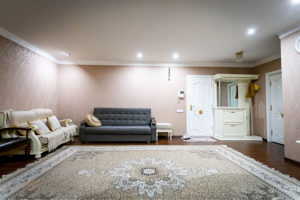 Продаеться квартира 77 серия.