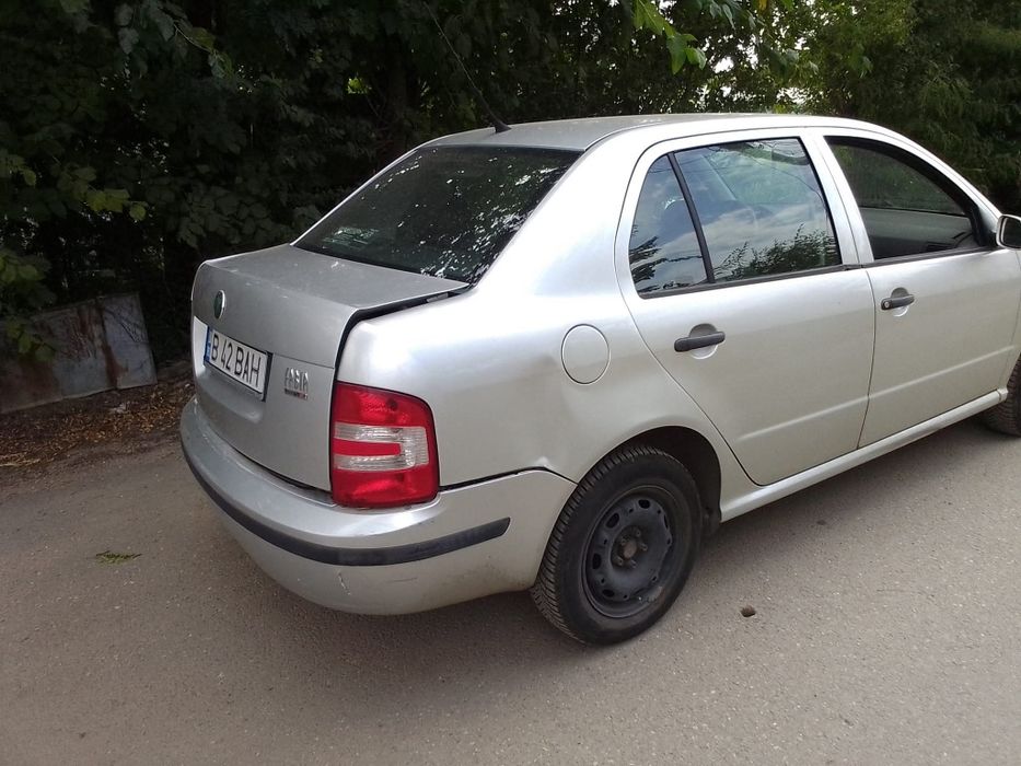 Usi Skoda Fabia 1 portbagaj stopuri geamuri plafon punte far oglinda
