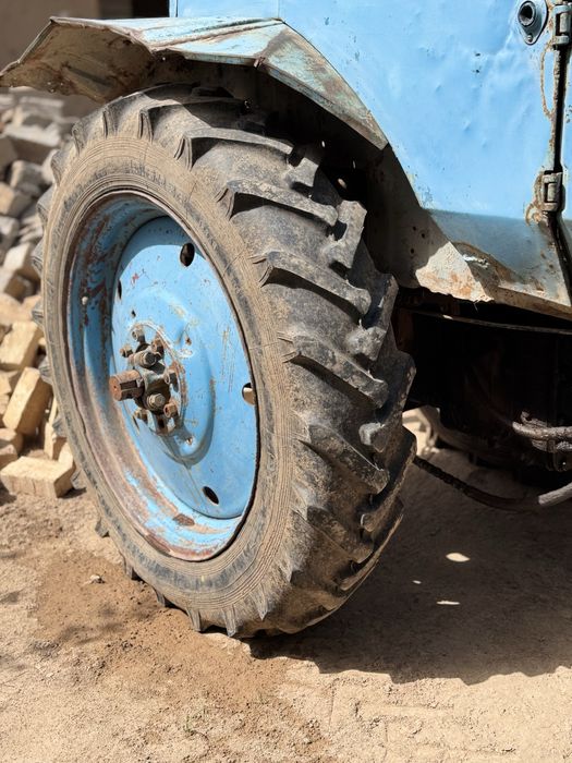 Traktor mtz 80 kok rang