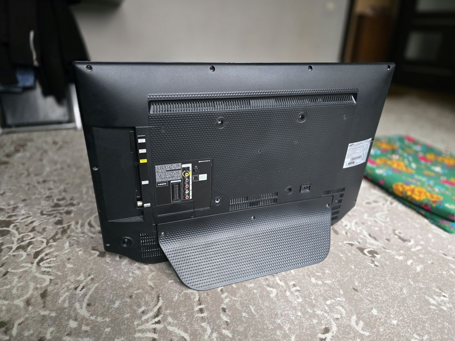 LED Самсунг телевизор. Б/У.