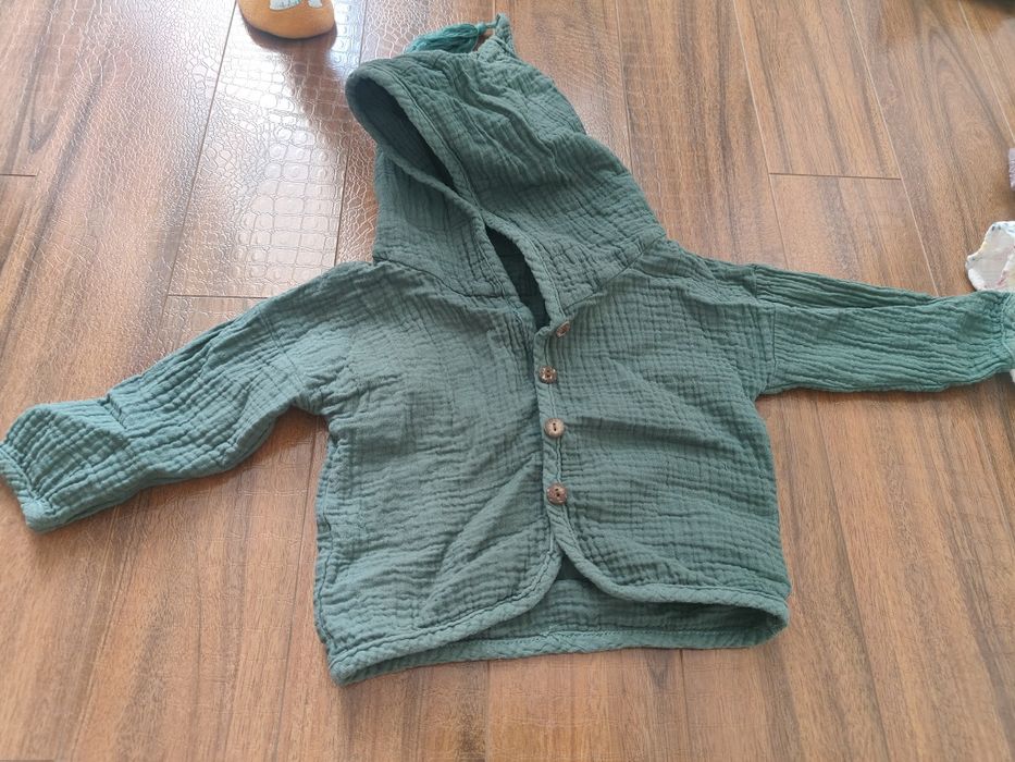 Продам на девочку вещи