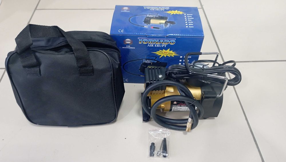 Автомобильный компрессор. Автомобильный насос.