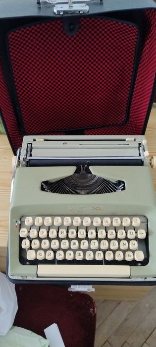 Пишеща машина Марица 12