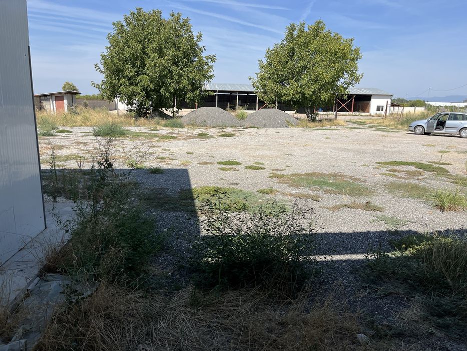 Дава се под наем Склад в с. Дълго поле, Област Пловдив - 3000 кв.м за 5666.61 € - Снимка #4