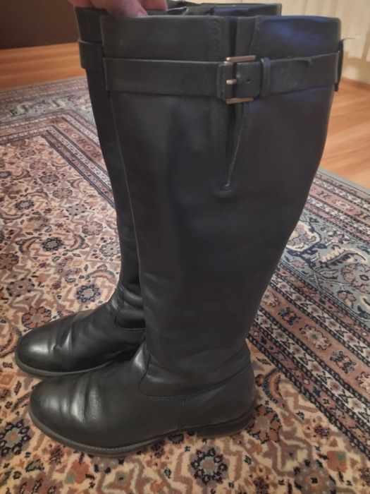 Ботуши Ecco, боти Bata и обувки за танци