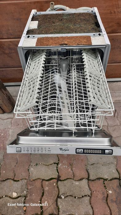 Masina de spalat vase incorporabila 45 cm Whirlpool