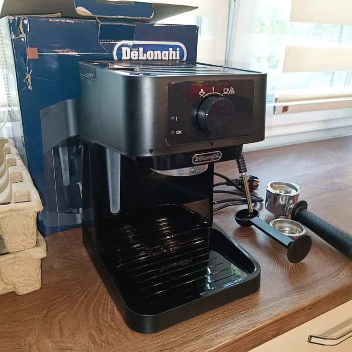 Еспресо кафе машина Delonghi Stilosa EC230BK, 15bar, 1100w