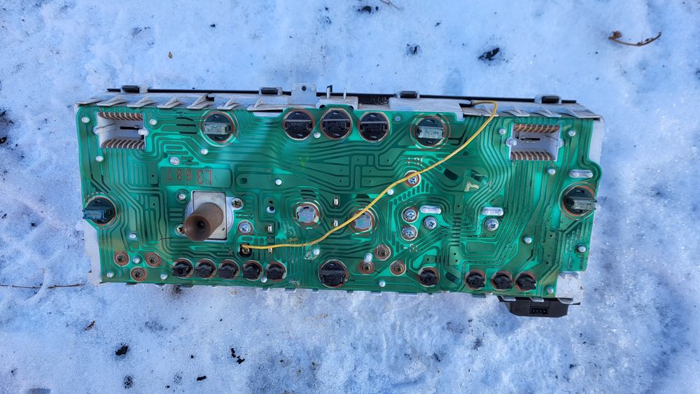 Щиток приборов Митсубиси Галант