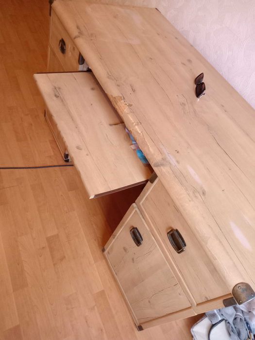 Продам письменный стол