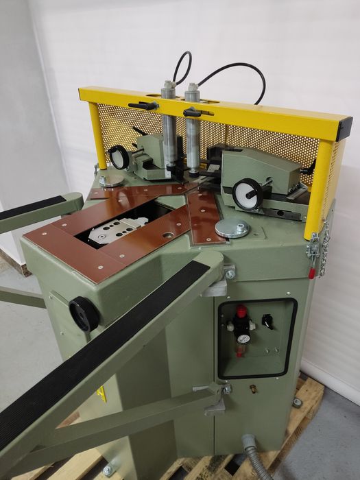 Автоматична ъглонабивна PRESSTA EISELE 2000 с двойна регулируема глава