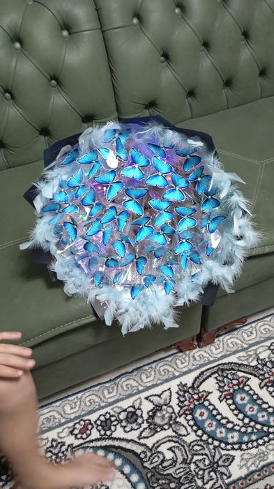 Розочки и бабочки букеты ручная 350000