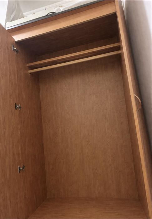 Продам вместительный шкаф для одежды