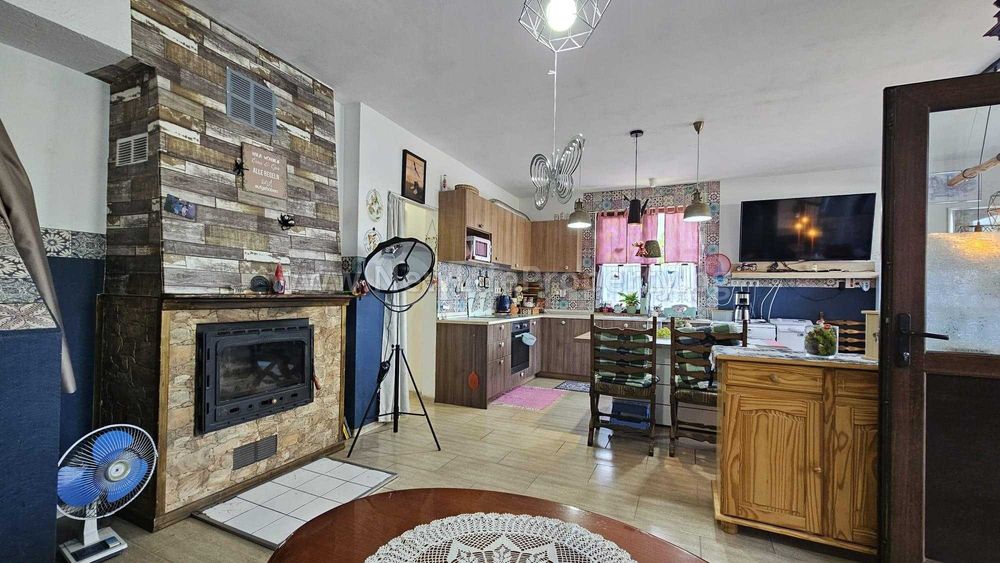 Продава се Къща в с. Тръстиково, Област Бургас - 130 кв.м за 1300 €/кв.м - Снимка #2