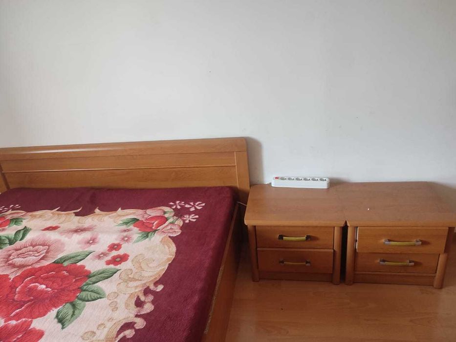 Продам шкаф с зеркалом