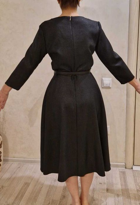 Продам новое платье