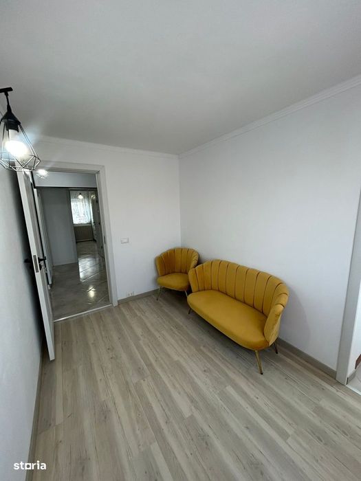 De vanzare apartament cu 4 camere, etaj 3, mobilat și utilat