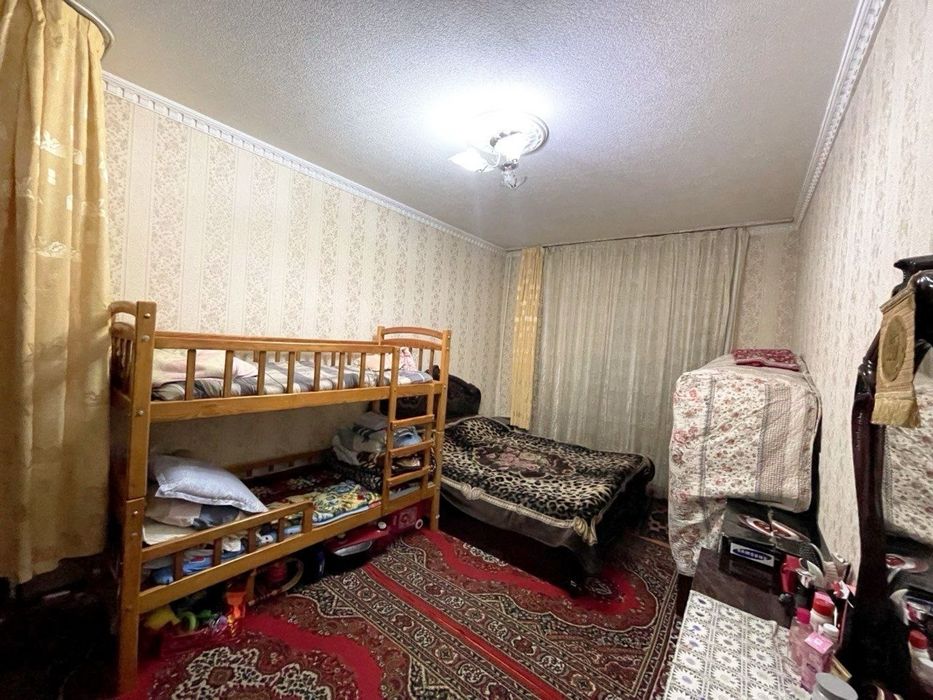 Tansiqboev 2 4/4/5 balkon 2/6 srochno sotiladi