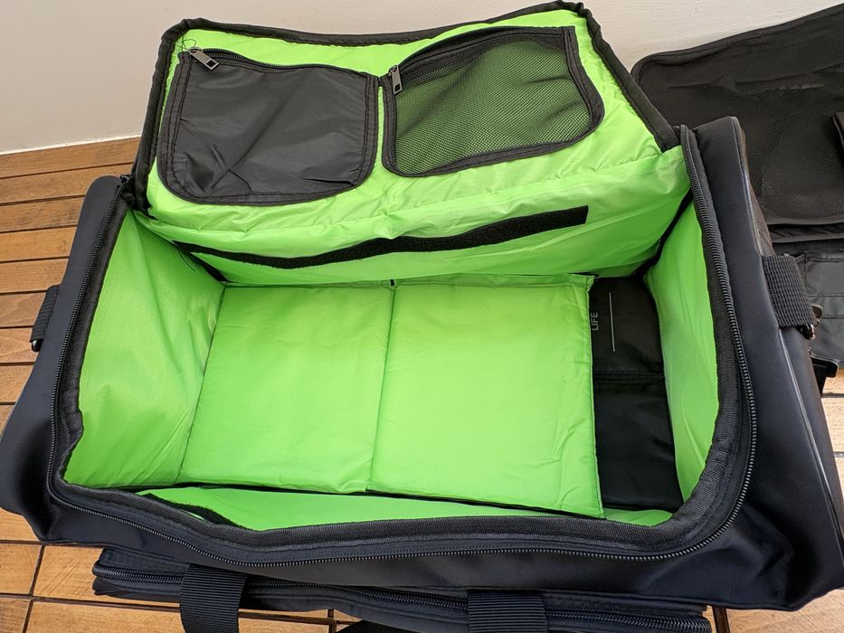 Сак за пътуване или спорт с уплътнени страници