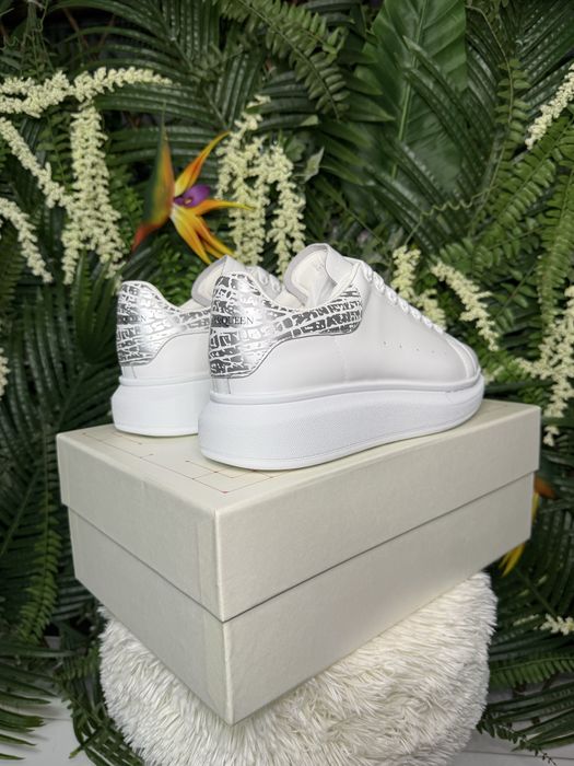 Alexander McQueen Oversized White Silver Bucuresti Sectorul 6 • OLX.ro