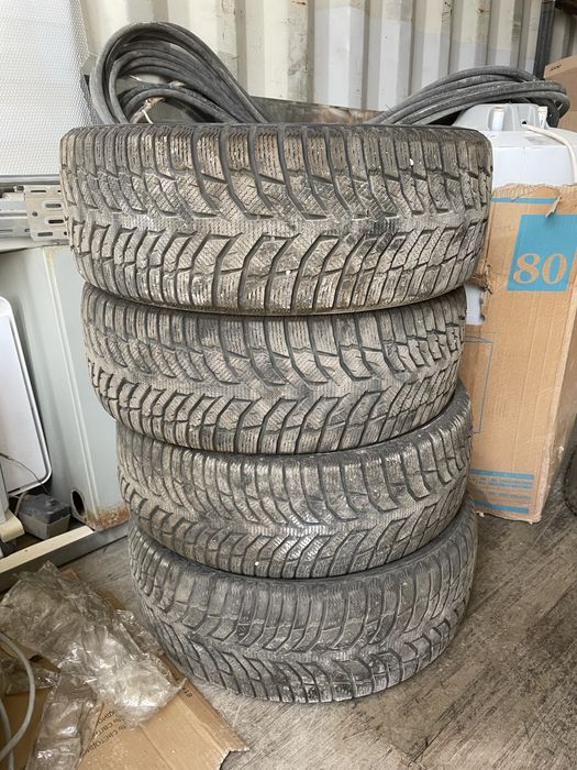 Покрышка зимная липучка!