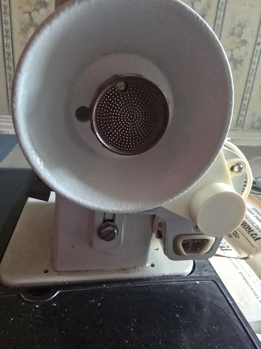 НОВАЯ Многфункциональная швейная машина Чайка 134А с ножным электропри