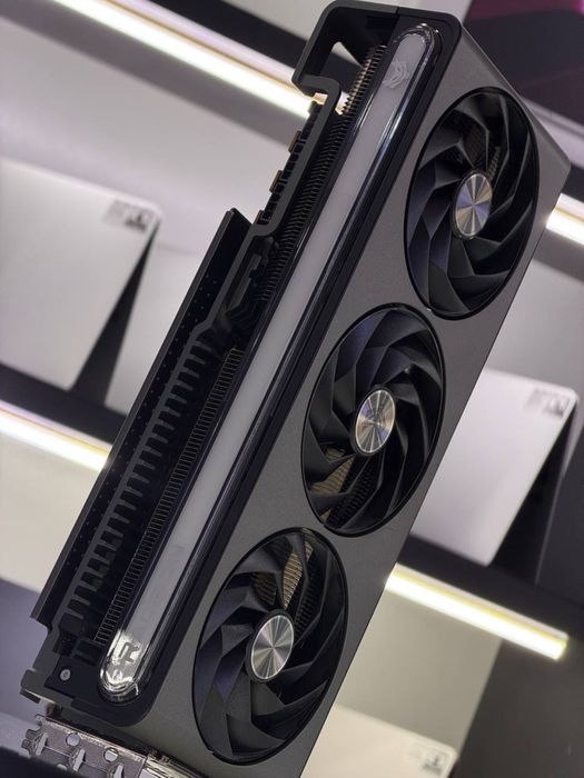 AMD Radeon RX 7900 XT (Sapphire Nitro+ Vapor-X)