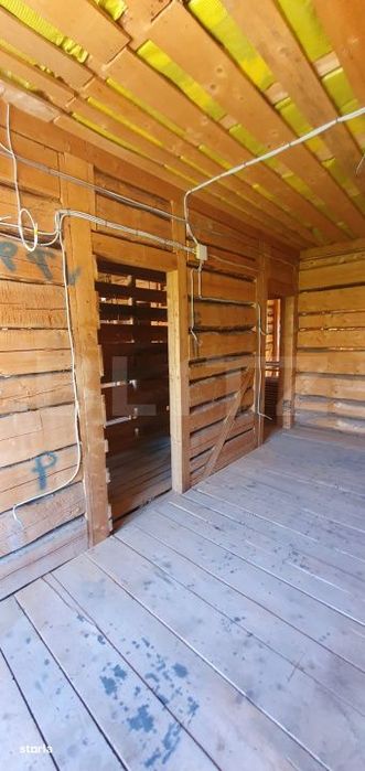 Casa 3 camere finisate si 7 camere la rosu (Et+M), 182mp, in Vatra Dor