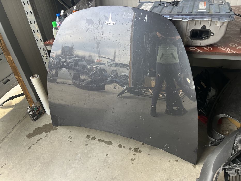 капак Tesla Model Y 2020-2023
