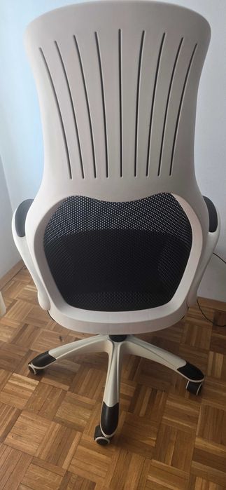 Работен стол Mistik Black, дамаска и меш, черно и бяло, с механизъм