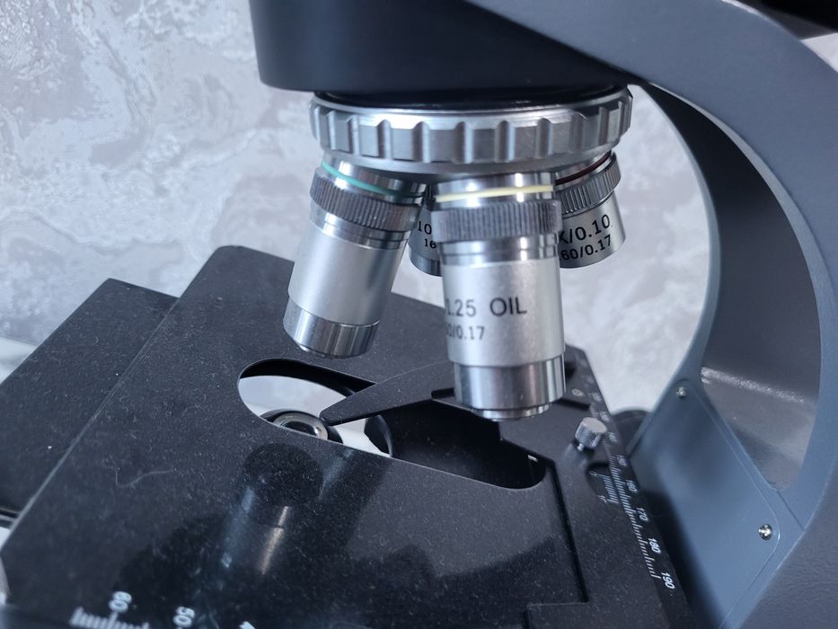 Микроскоп Levenhuk