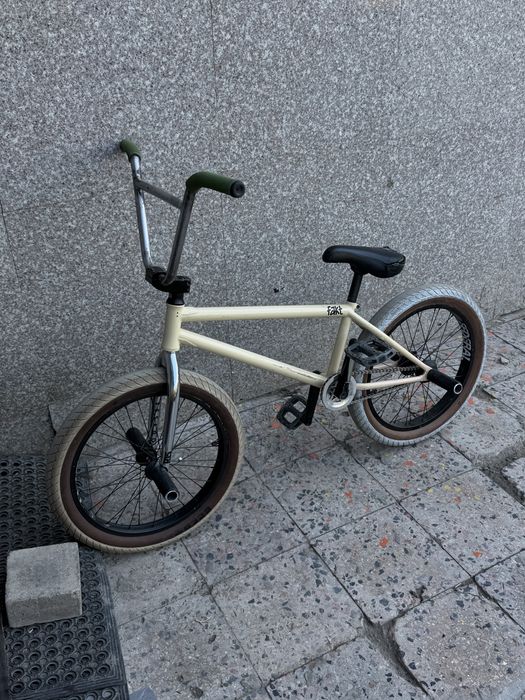 продам bmx в отличном состоянии , полностью либо дербаном