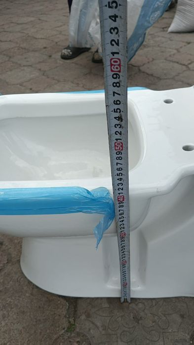 Продам унитаз без бачка