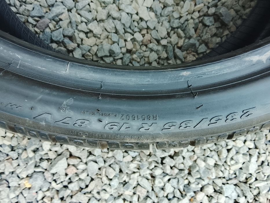 295 30 19 cu 235 35 19. Pirelli.  An 2022 cu 2019.