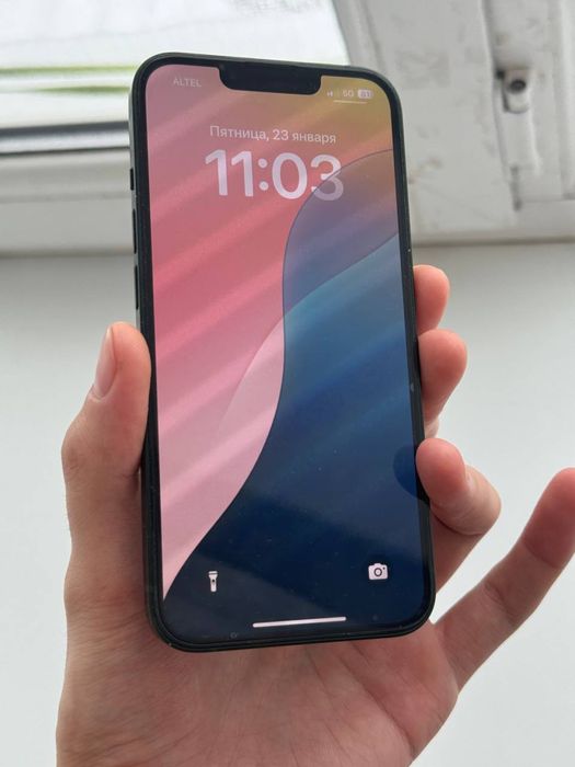 продам айфон 13.