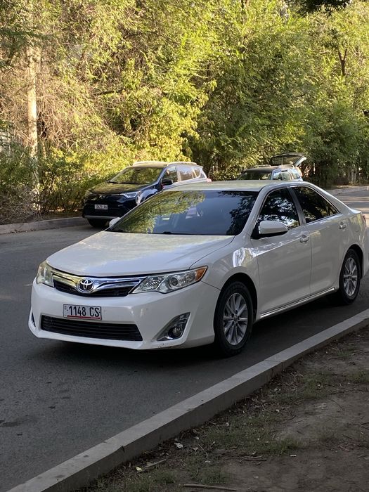 Toyota Camry 50 LE 2012