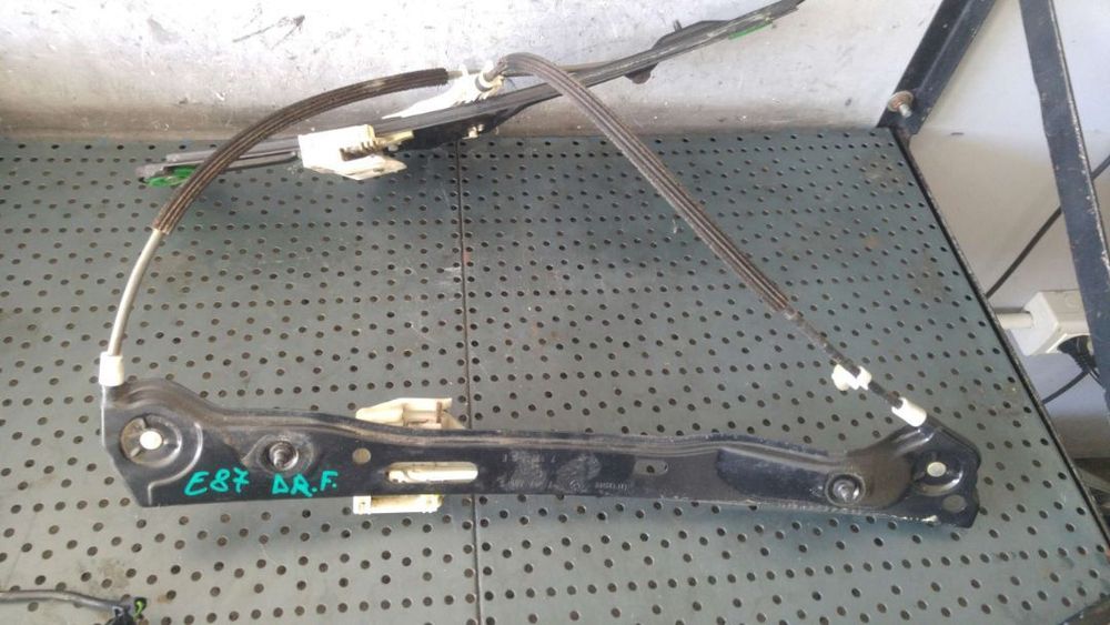 Macara geam electric dreapta fata bmw seria 1 e87 7067796s 7138466e