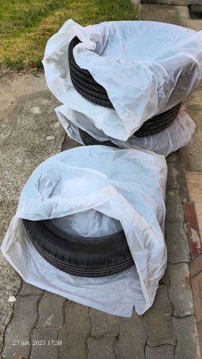 Anvelope vara 215 55 R18 Continental