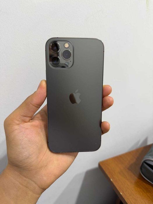 Iphone 12 pro, 258 karobkasi bor, ayibi yoq