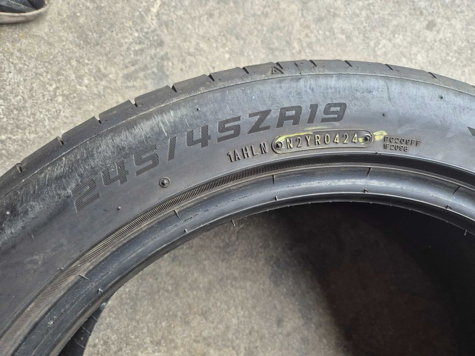2 Anvelope de VARA - 245/45/19 102Y XL - Falken SUV - CA NOI - DOT 2024 !