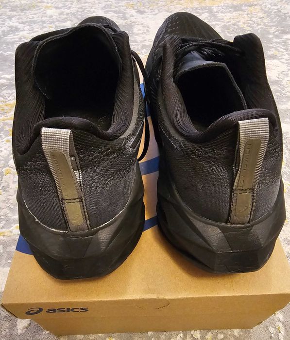 Asics Novablast 4 - mărimea
