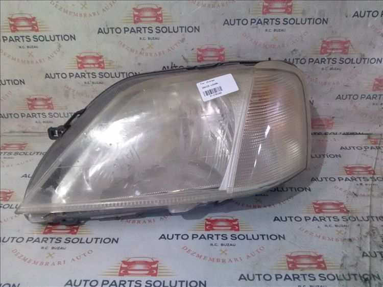 far stanga dacia logan