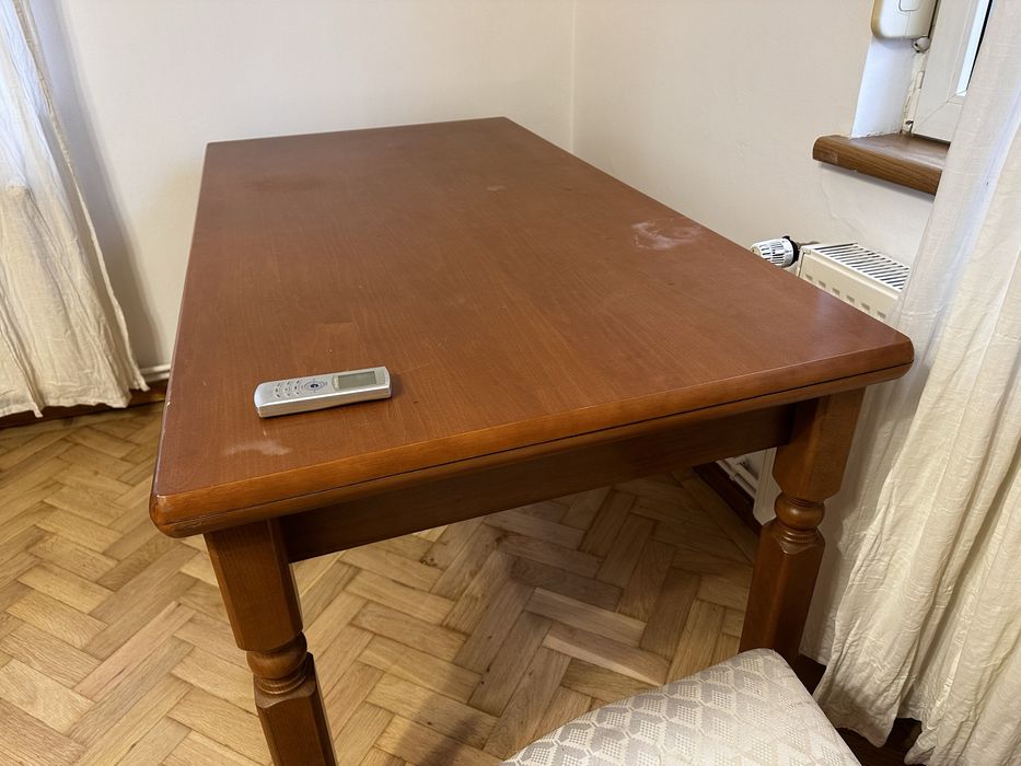 Masa lemn masiv extensibila