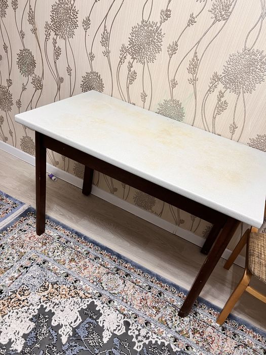 Стол со стулями за 10 тыс