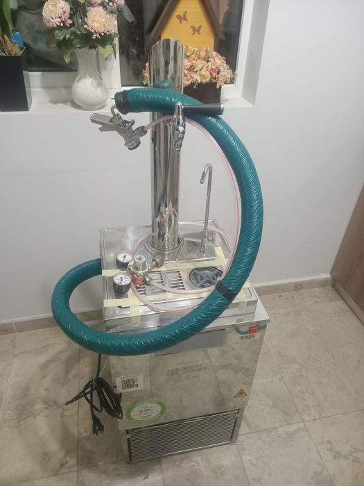 Dozator de bere portabil