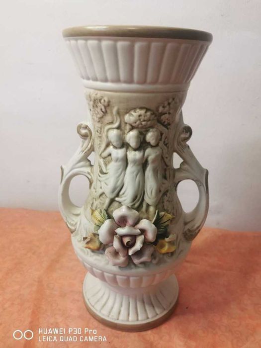 Vaza cu tenta romana din portelan