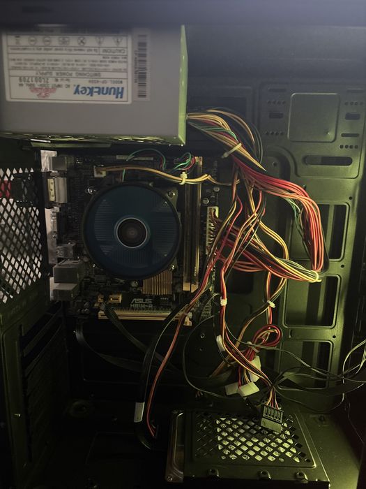 Продам материнку вместе с i7 4770