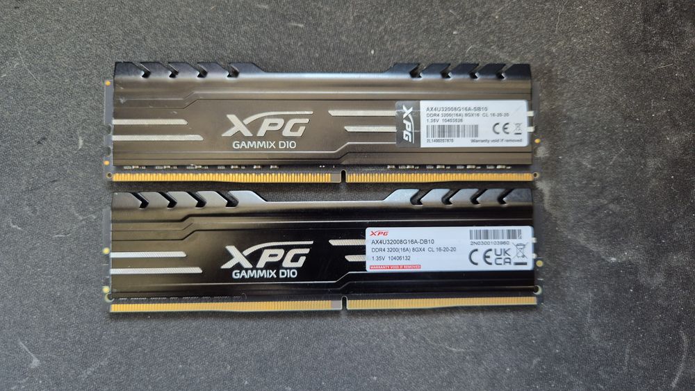 Memorii RAM XPG - 16 GB 3200 MT/s