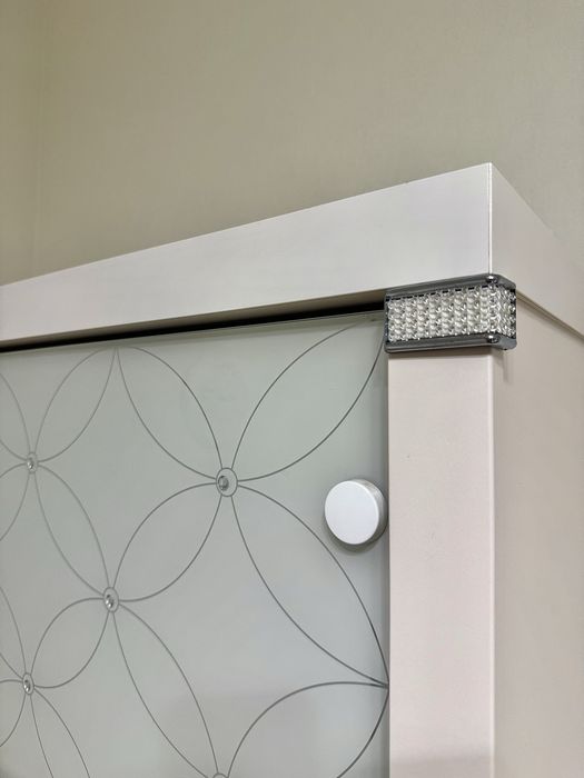 Шкафы-витрины Bellona. Турция.