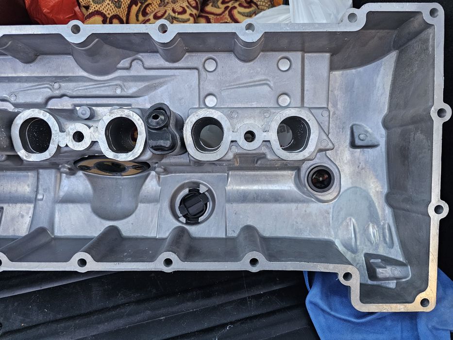 Капак клапани bmw n52 алуминиев